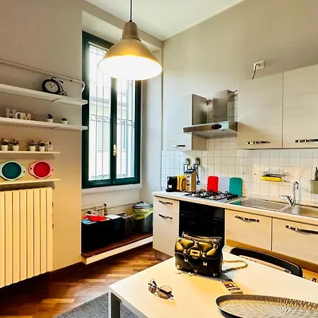 Sweet Apartment Navigli Milano S2-3