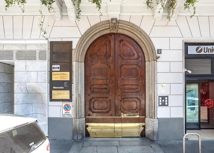 Rent Apartment - Duomo Brera - Elegant Suite In Design District